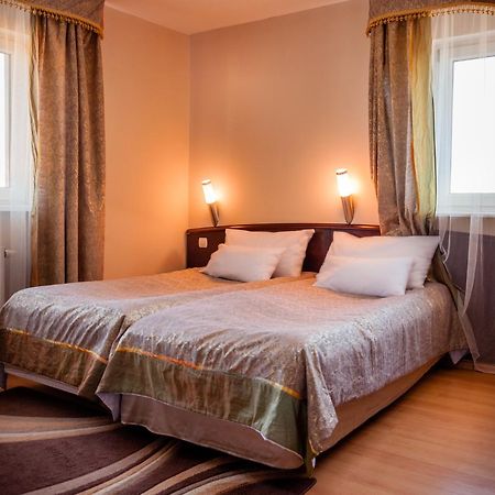 Mikołajki Pokoje Na Skarpie Bed & Breakfast エクステリア 写真